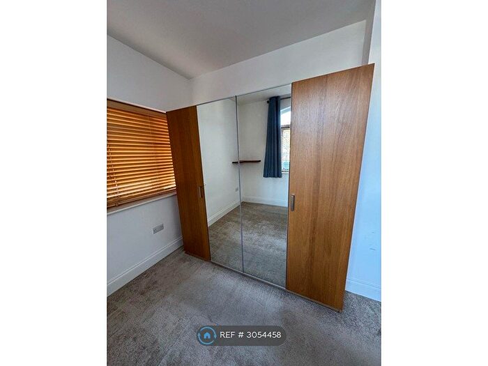 2 Bedroom Flat To Rent In London Road, East Sussex, TN19