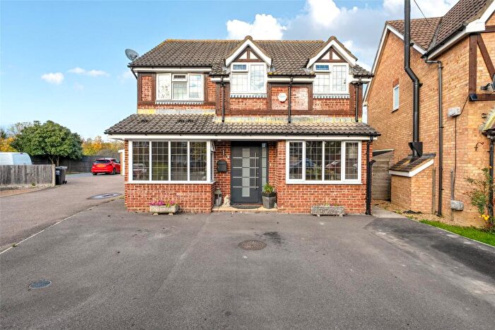 4 Bedroom Detached House For Sale In Grasslands, Smallfield, Horley, Surrey, RH6
