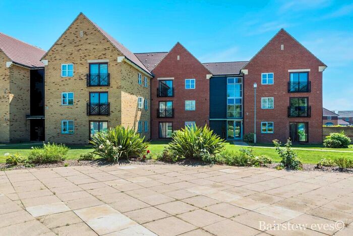 2 Bedroom Apartment To Rent In Chafford Hundred, RM16