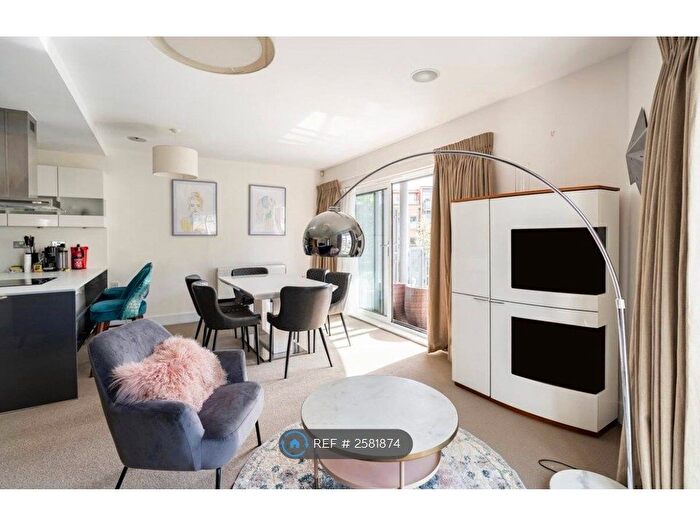 2 Bedroom Flat To Rent In Blagrove Road, Teddington, TW11