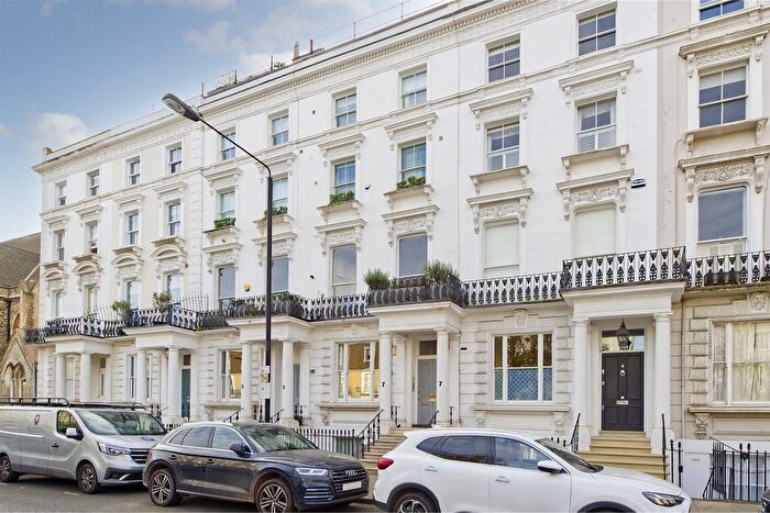 2 Bedroom Flat To Rent In Kensington Park Road, London, W11