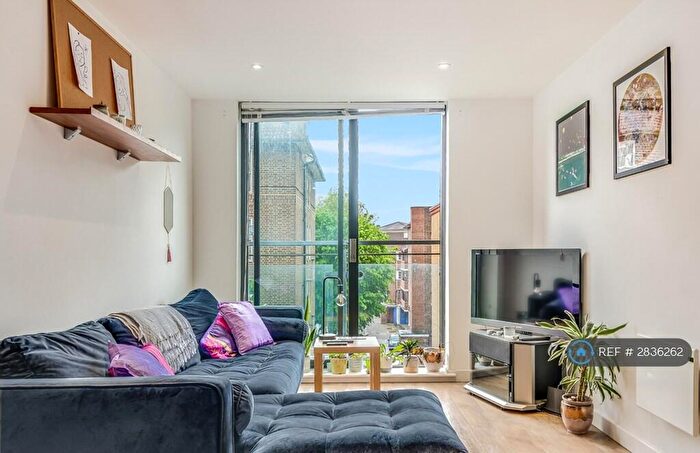 2 Bedroom Flat To Rent In Greatorex Street, London, E1