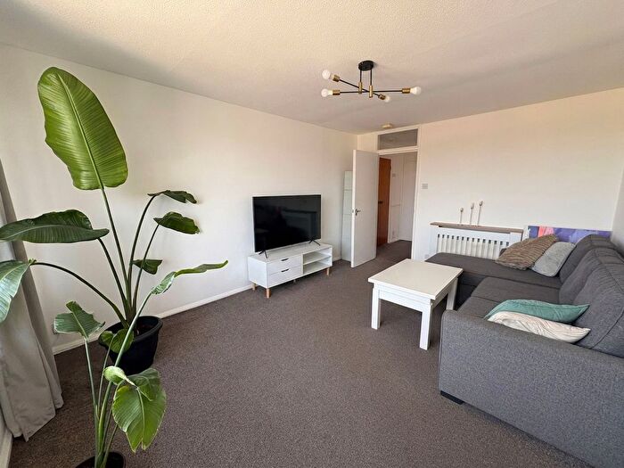 1 Bedroom Flat To Rent In Windsor Court, Hatherley Road, DA14