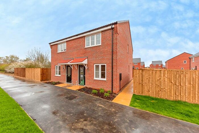 2 Bedroom Semi-Detached House For Sale In Manthorpe Chase, Manthorpe, Grantham, NG31
