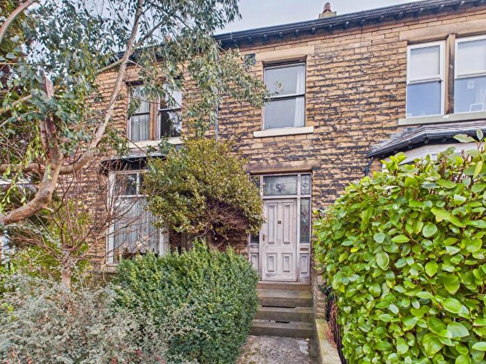 4 Bedroom Terraced House For Sale In Sherwood Grove, Shipley, BD18