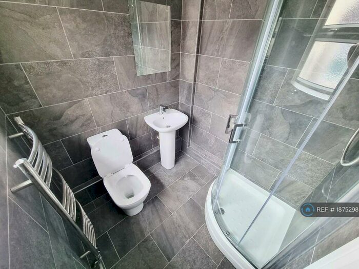 5 Bedroom Terraced House To Rent In Wimbourne Road, Nottingham, NG7