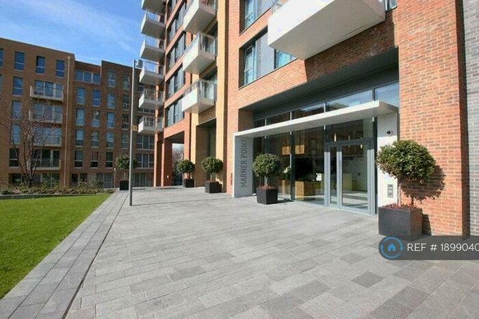 3 Bedroom Flat To Rent In Jefferson Plaza, London, E3