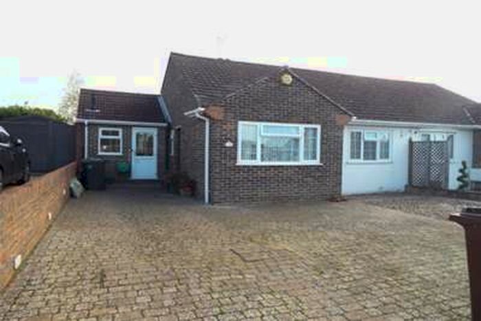 2 Bedroom Bungalow To Rent In Orchard Drive, Tonbridge, TN10