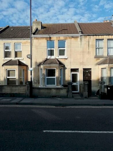 4 Bedroom House To Rent In Livingstone Road, BA2