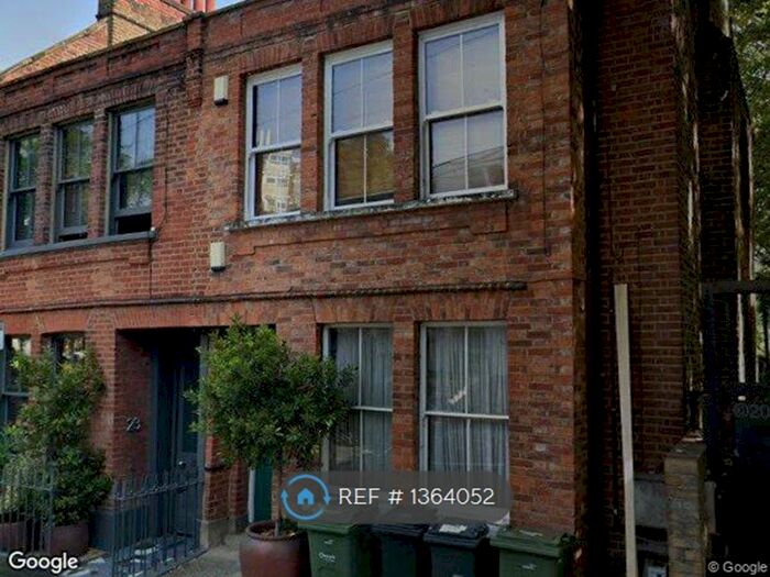 3 Bedroom Flat To Rent In Calais Street, London, SE5