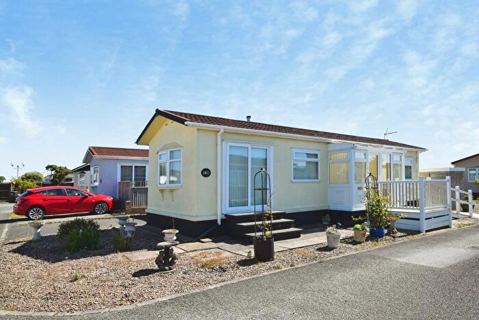2 Bedroom Bungalow For Sale In Teal Close, Skegness, PE25