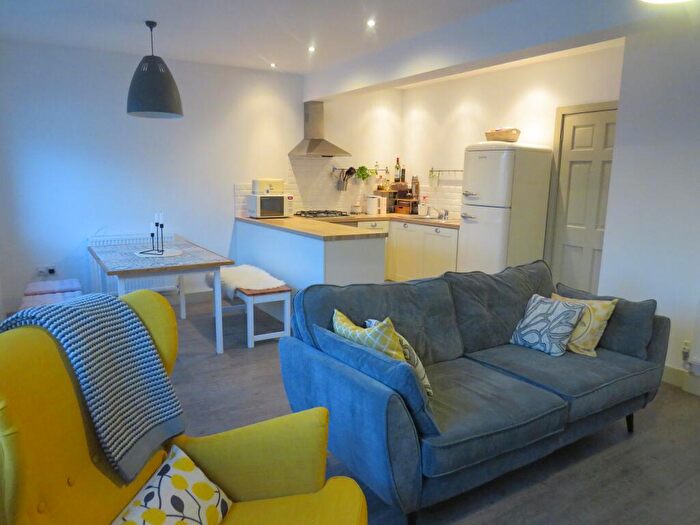 2 Bedroom Apartment To Rent In Warwick Street, Leamington Spa, CV32