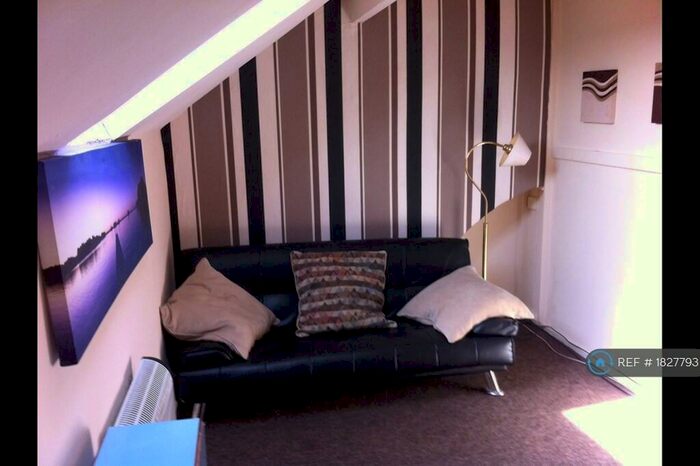 1 Bedroom Flat To Rent In Parkcliffe Road, Bradford, BD2