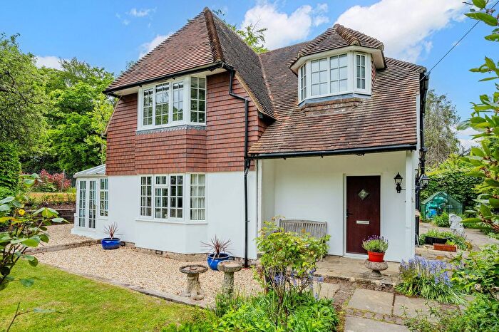 4 Bedroom Detached House For Sale In Mutton Hill, Dormansland, Lingfield, RH7