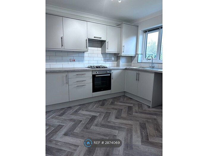 1 Bedroom Flat To Rent In Smithy Lane, Skelmanthorpe, Huddersfield, HD8