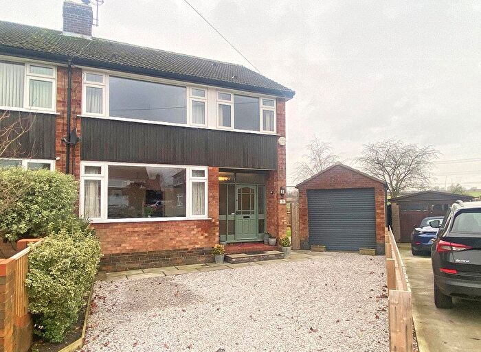 3 Bedroom Semi Detached House For Sale In Chapel Close, Skidby, Cottingham, HU16