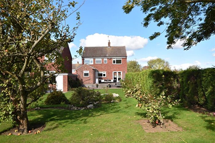 4 Bedroom Detached House For Sale In Dykes End, Collingham, Newark, NG23