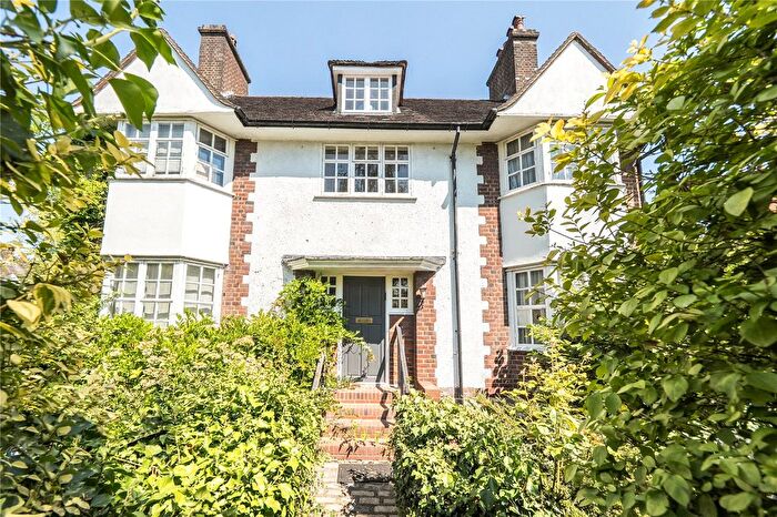 3 Bedroom Semi-Detached House For Sale In Hampstead Way, London, NW11