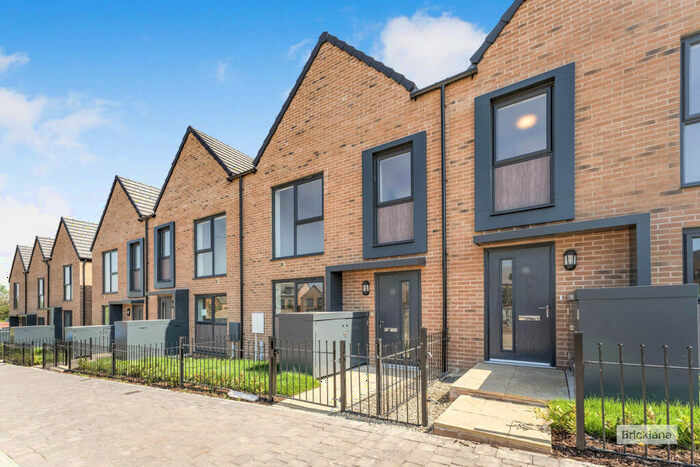 3 Bedroom House To Rent In Wildflower Avenue, BS13