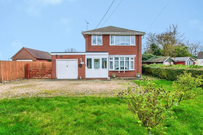 3 Bedroom Detached House For Sale In Roman Bank, Holbeach, Spalding, PE12