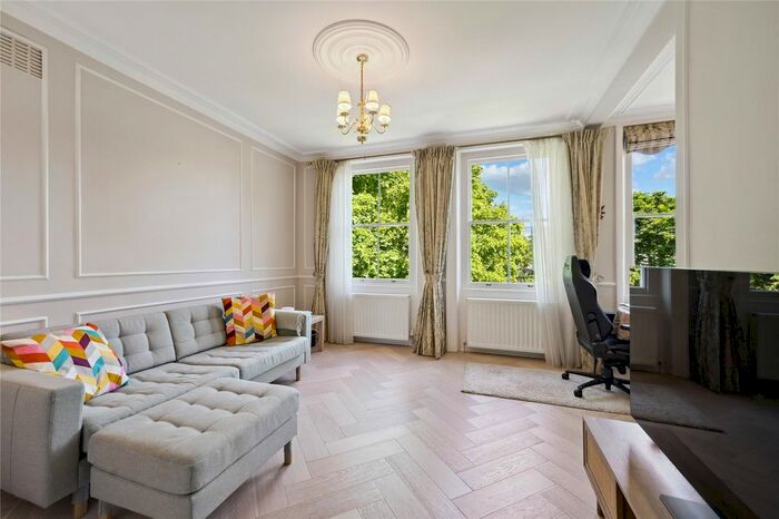 2 Bedroom Flat To Rent In Cornwall Gardens, South Kensington, London, SW7