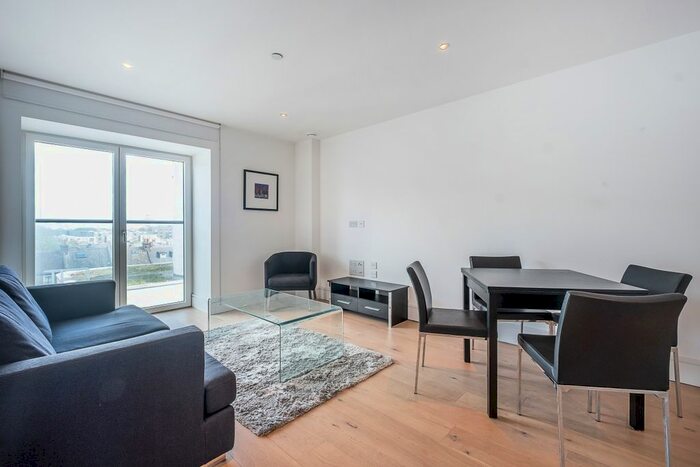 1 Bedroom Flat To Rent In St. Luke's Avenue, London, SW4