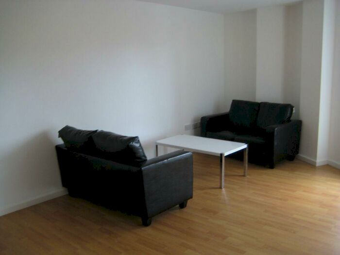 1 Bedroom Apartment To Rent In Hive Large Corner Bed, B5