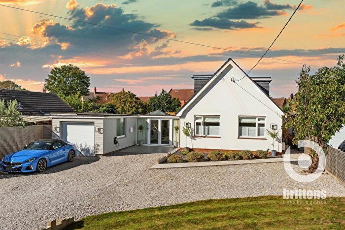 4 Bedroom Chalet For Sale In Poplar Avenue, Heacham, King's Lynn, PE31