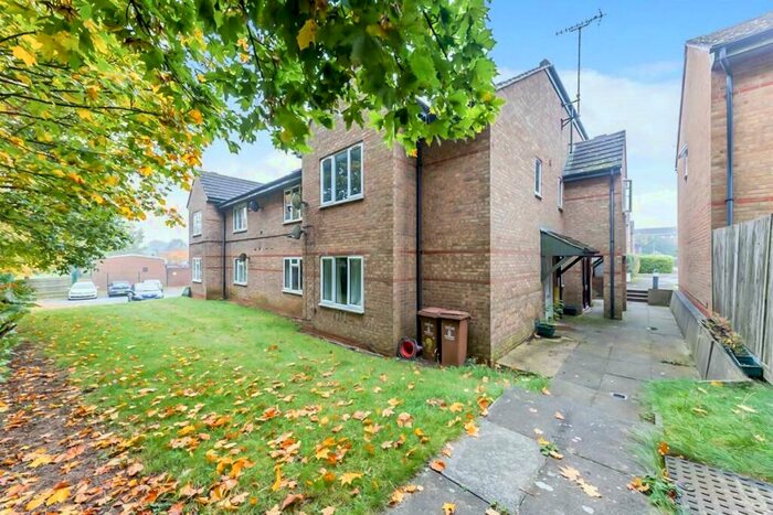 Flat To Rent In Bradman Way, Stevenage, Hertfordshire, SG1