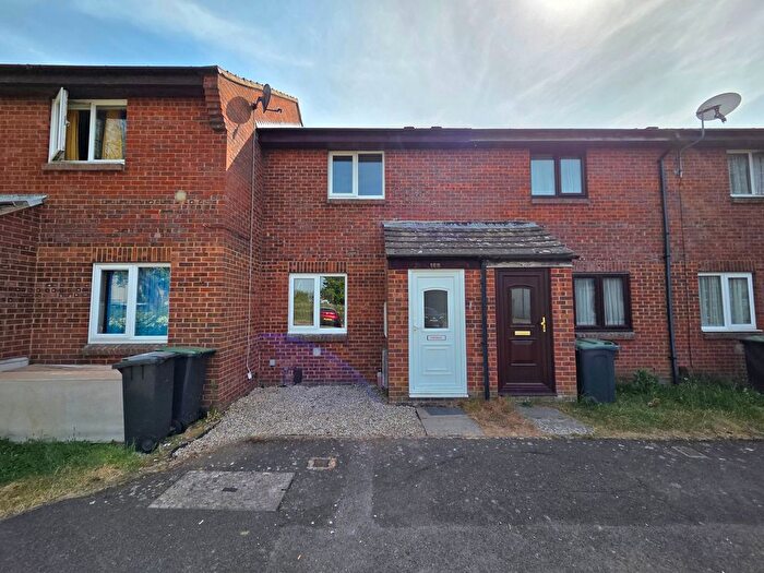 2 Bedroom Property To Rent In Queens Road, Gosport, PO12