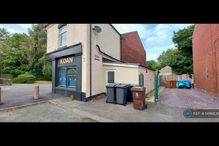 1 Bedroom Flat To Rent In Clarence Street, Royton, Oldham, OL2