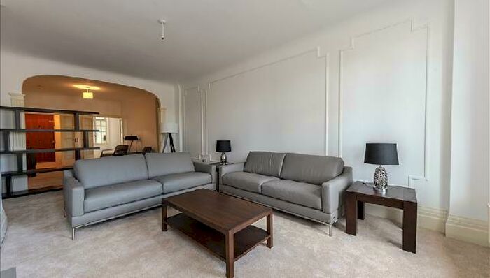 5 Bedroom Apartment To Rent In Park Road, St Johns Wood, London, NW8