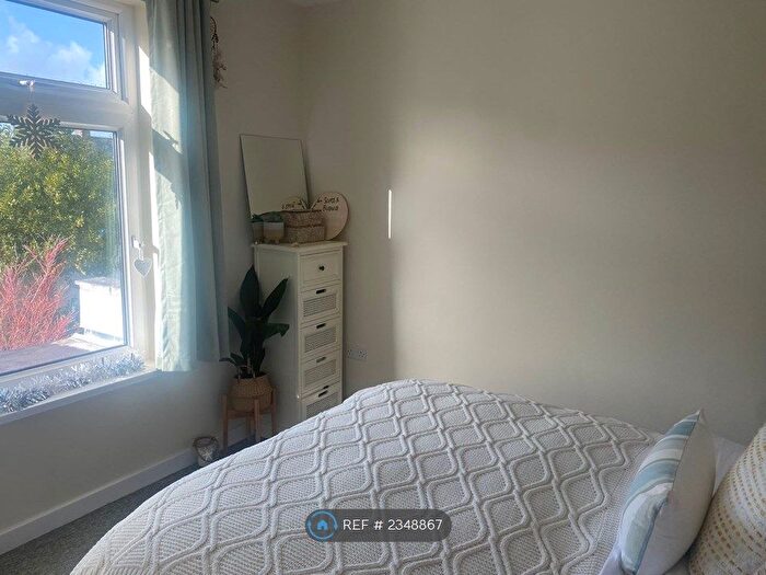 1 Bedroom Flat To Rent In Dracaena Avenue, Falmouth, TR11