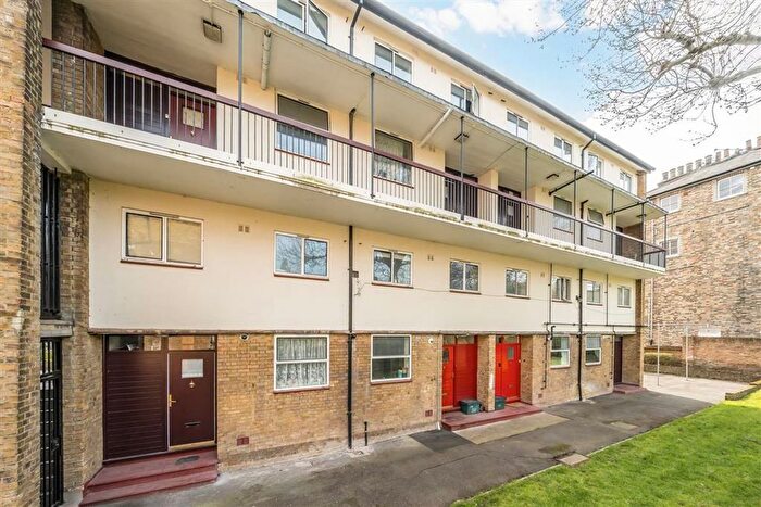 2 Bedroom Flat For Sale In Hillmarton Road, Hillmarton Conservation Area, N7