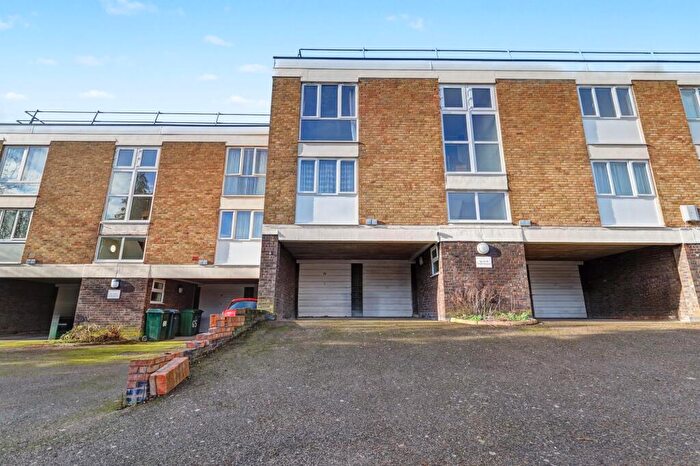 1 Bedroom Flat For Sale In Lloyd Crescent, Coventry, CV2