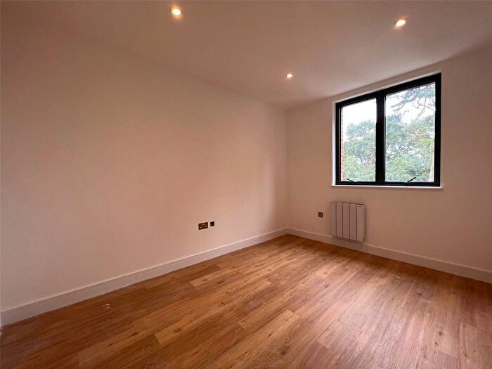 1 Bedroom Flat To Rent In Hillside Place, Farnborough Road, GU14