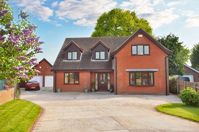 4 Bedroom Detached House For Sale In Smithfield, North Thoresby, Grimsby, DN36