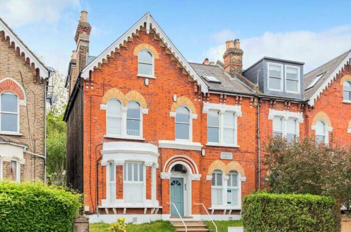 2 Bedroom Flat To Rent In Marmora Road, Honor Oak Park, London, SE22
