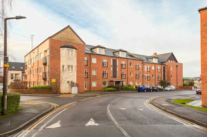2 Bedroom Flat To Rent In Richmond House, Lawrence Square, York YO10