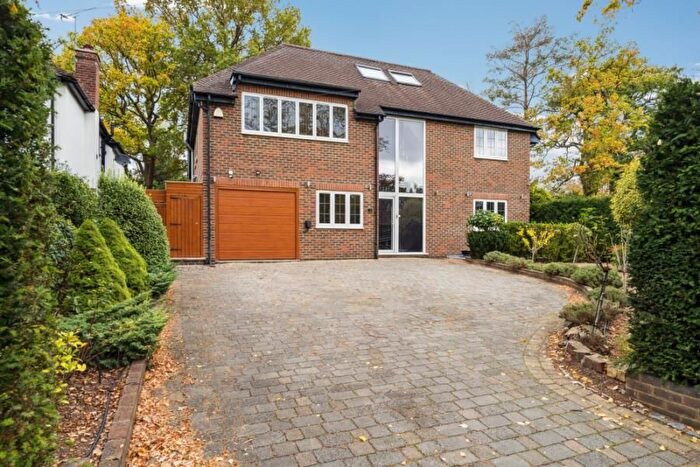 4 Bedroom Detached House To Rent In The Broadwalk, Northwood, HA6