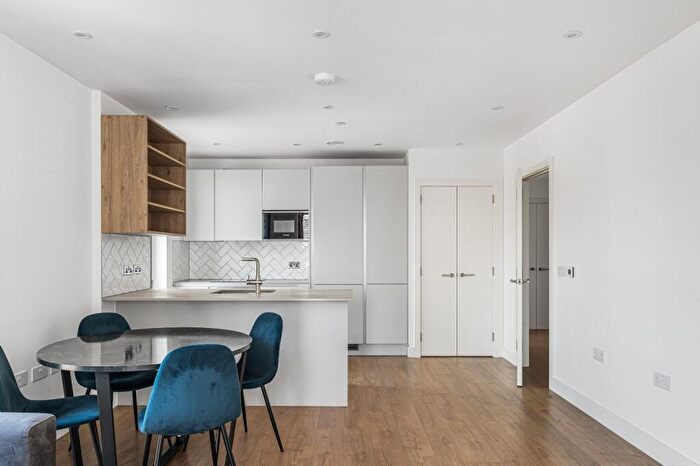 1 Bedroom Flat For Sale In Blair Street, East India And Lansbury, E14