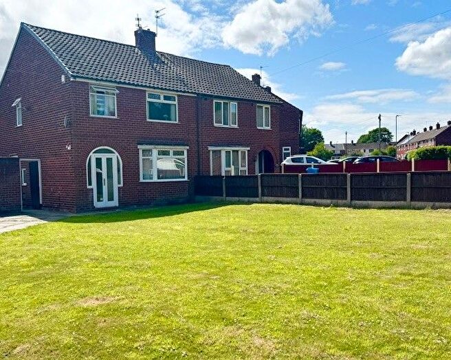 3 Bedroom Semi-Detached House To Rent In Nelson Avenue, Whiston, L35