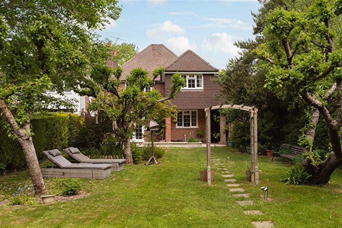 5 Bedroom Detached House To Rent In Claremont Road, Redhill - Gardener Included, RH1