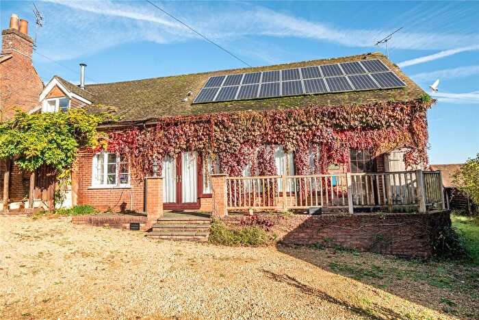 2 Bedroom Flat To Rent In Packridge Farm, Packridge Lane, Romsey, SO51