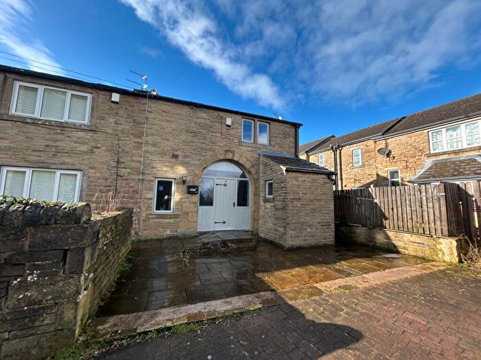 1 Bedroom Barn Conversion To Rent In Julian Drive, Queensbury, Bradford, West Yorkshire, BD13
