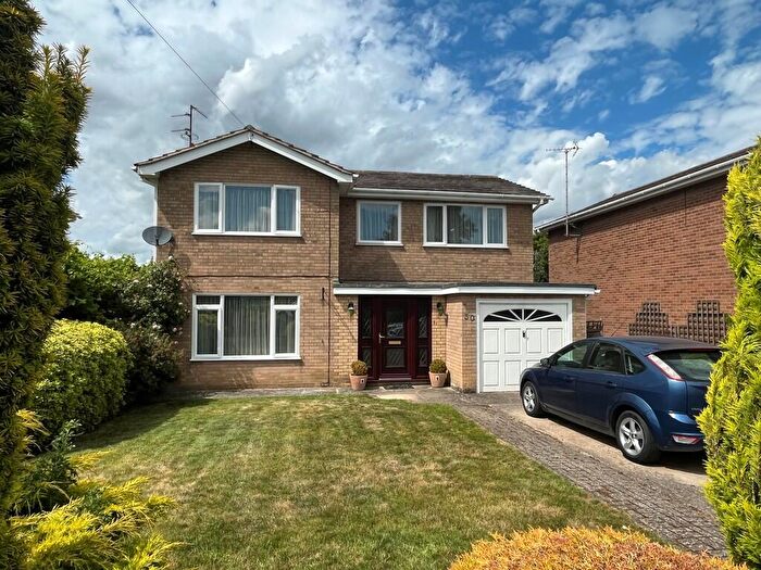 4 Bedroom Detached House For Sale In Aintree Drive, Spalding, PE11