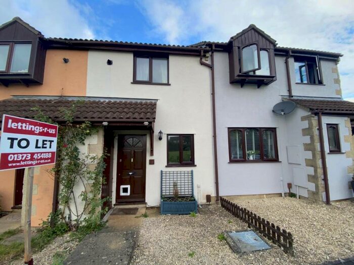 2 Bedroom House To Rent In Charterhouse Drive, Frome, Somerset, BA11