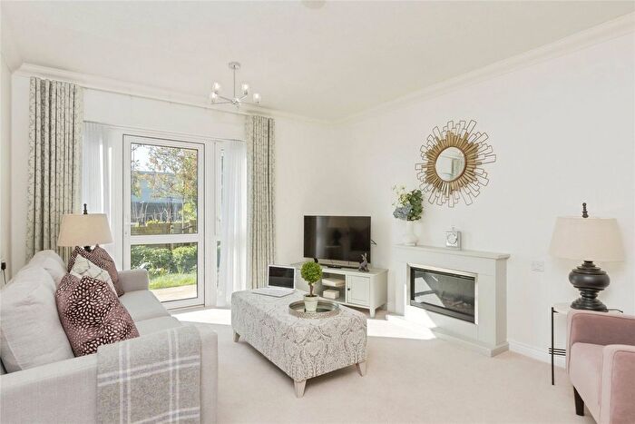 2 Bedroom Flat For Sale In Birchwood Park Avenue, Swanley, Kent, BR8
