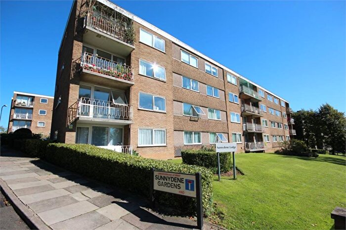 3 Bedroom Flat To Rent In Sunnydene Gardens, Wembley, HA0