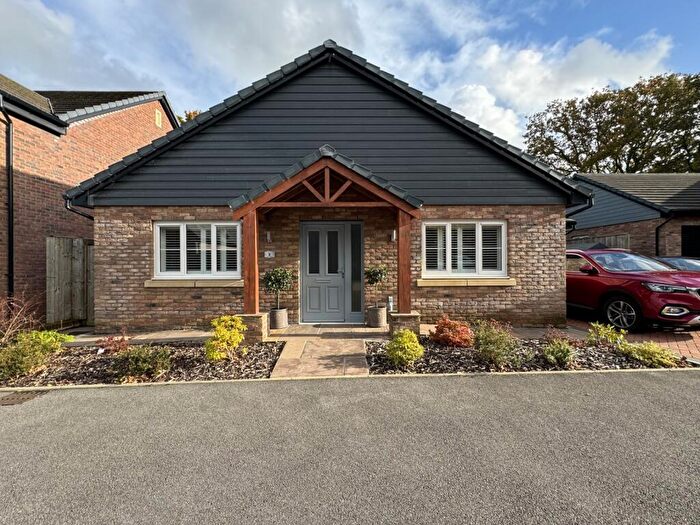 3 Bedroom Detached House For Sale In Llys Tirnant, Tycroes, Ammanford, Carmarthenshire., SA18
